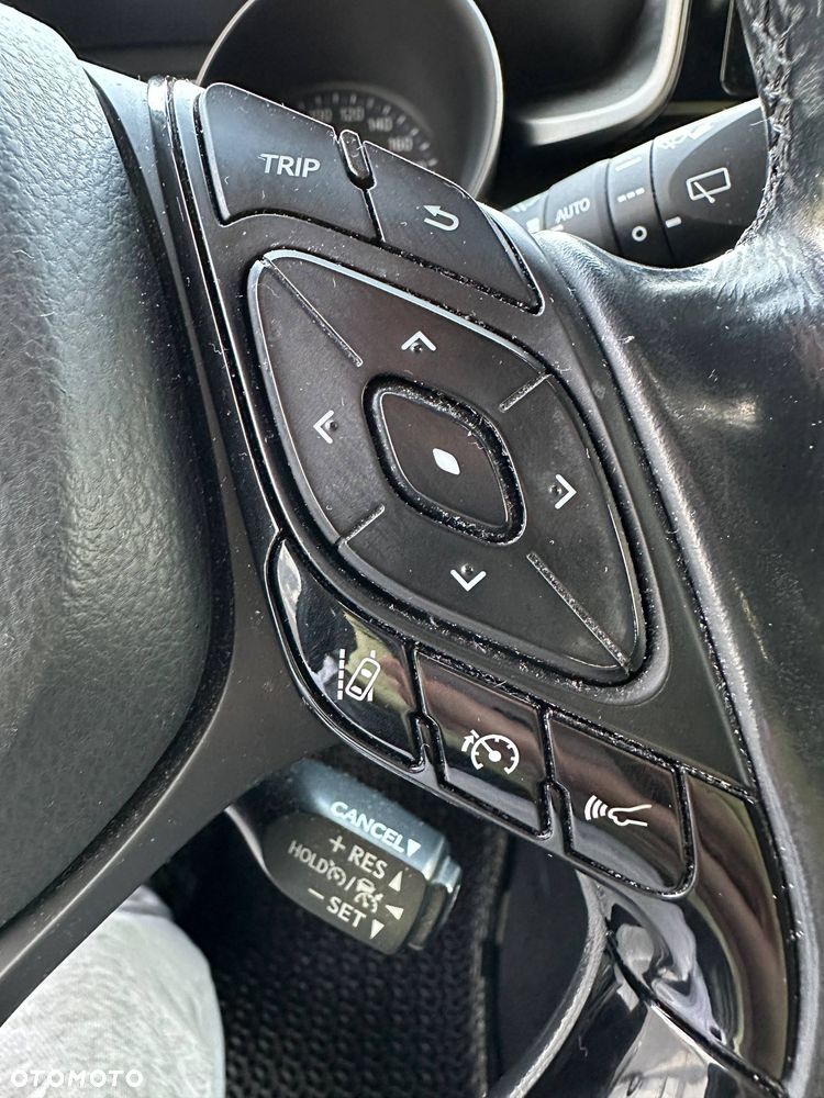 Toyota C-HR - 21
