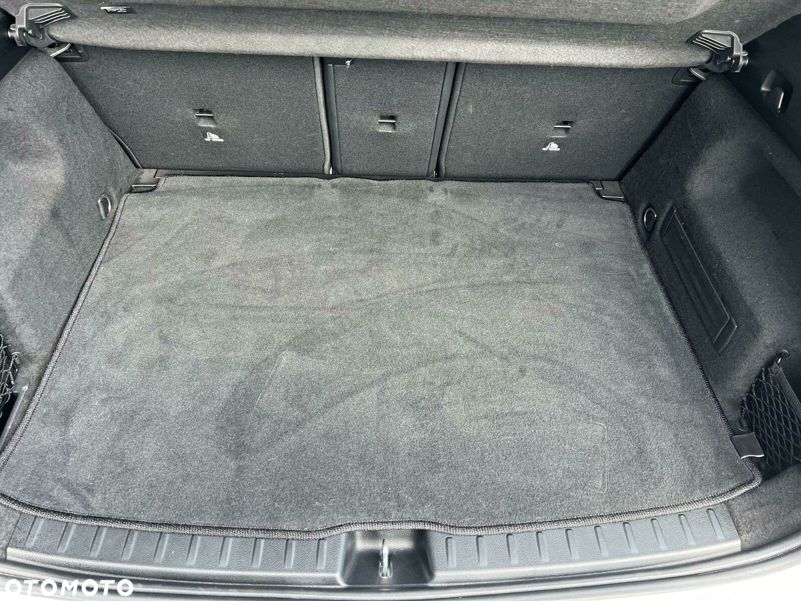 Mercedes-Benz GLA - 29