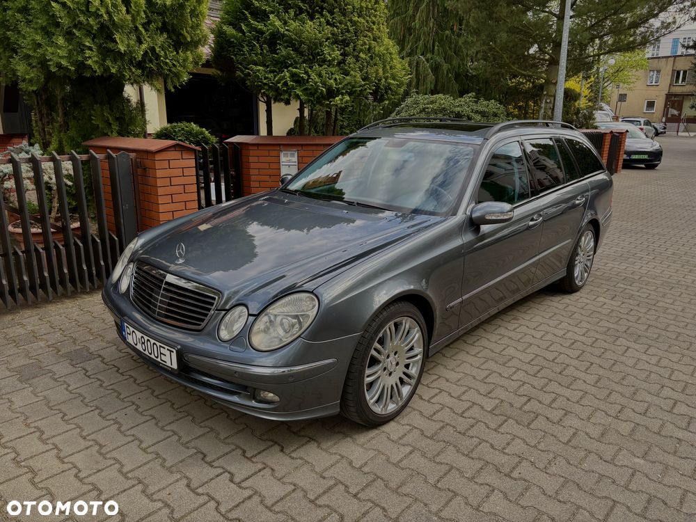 Mercedes-Benz Klasa E 320 CDI 4-Matic T Avantgarde - 1