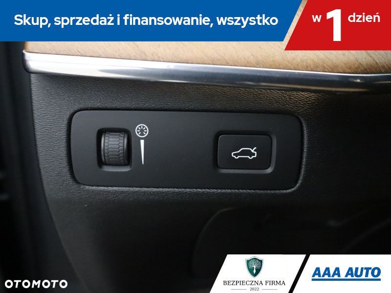 Volvo XC 90 - 18