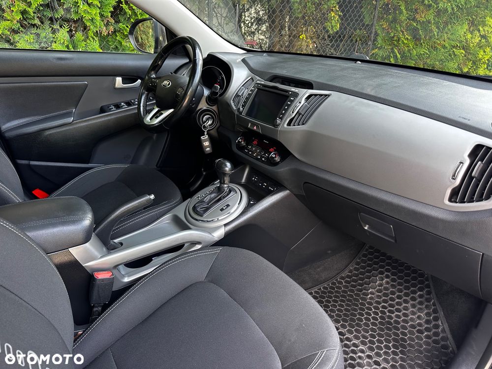 Kia Sportage 2.0 CRDI 4WD Automatik Fifa World Cup Edition - 34