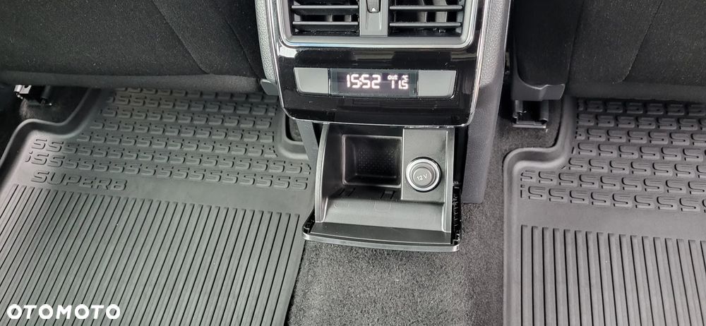 Skoda Superb 2.0 TDI Ambition DSG - 19