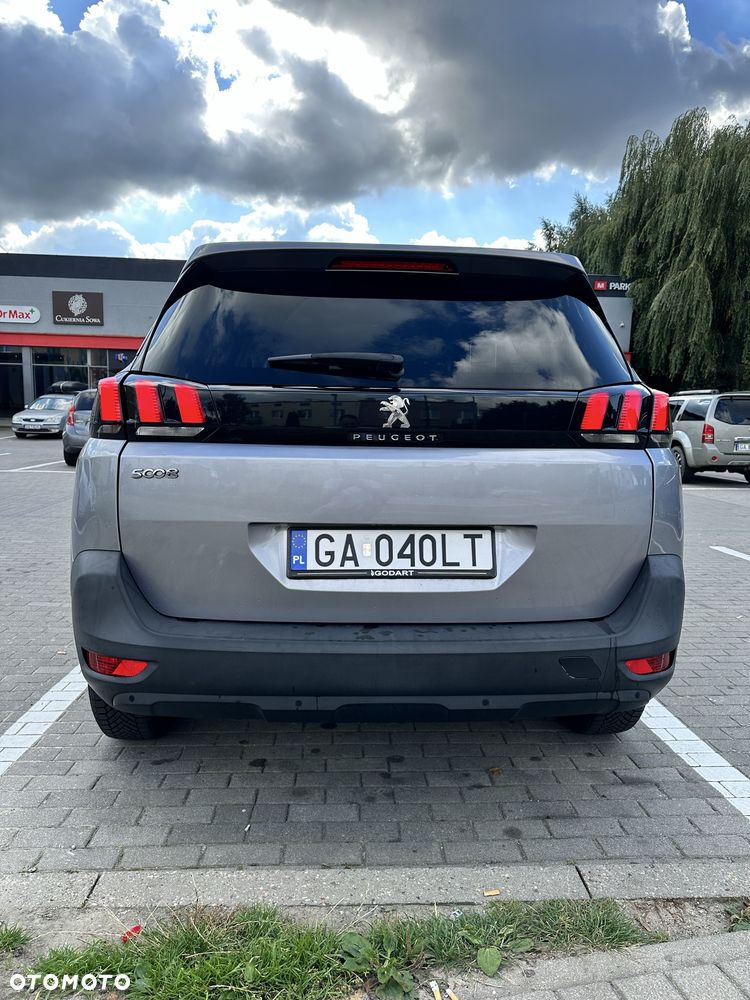 Peugeot 5008