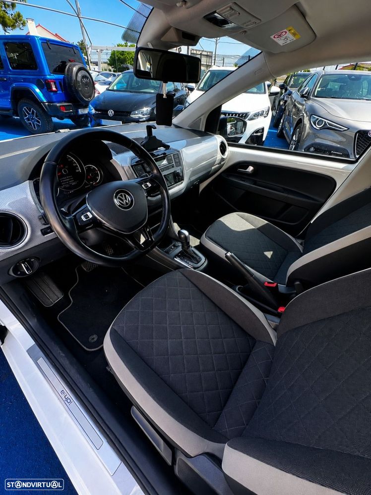 VW e-Up! - 13