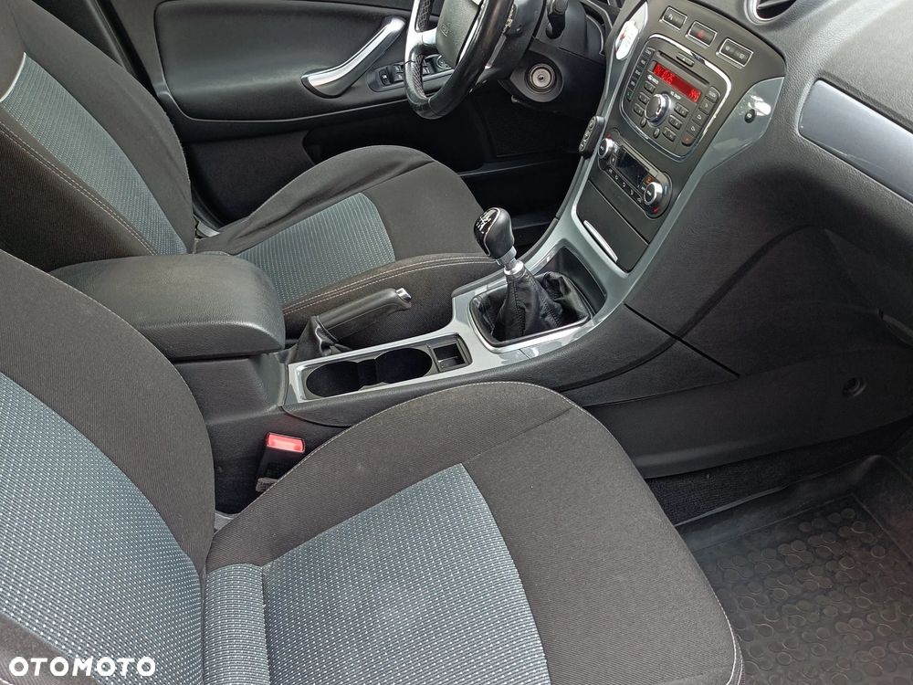 Ford Mondeo 2.0 TDCi Gold X - 6