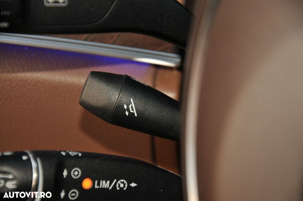 Mercedes-Benz E - 38