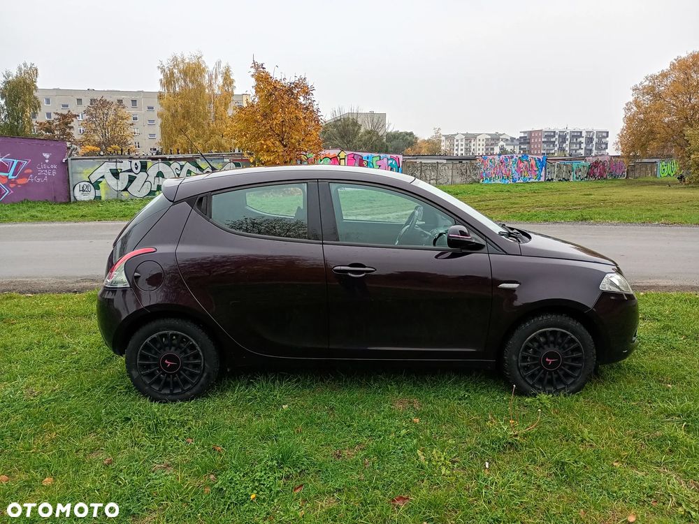Lancia Ypsilon - 18