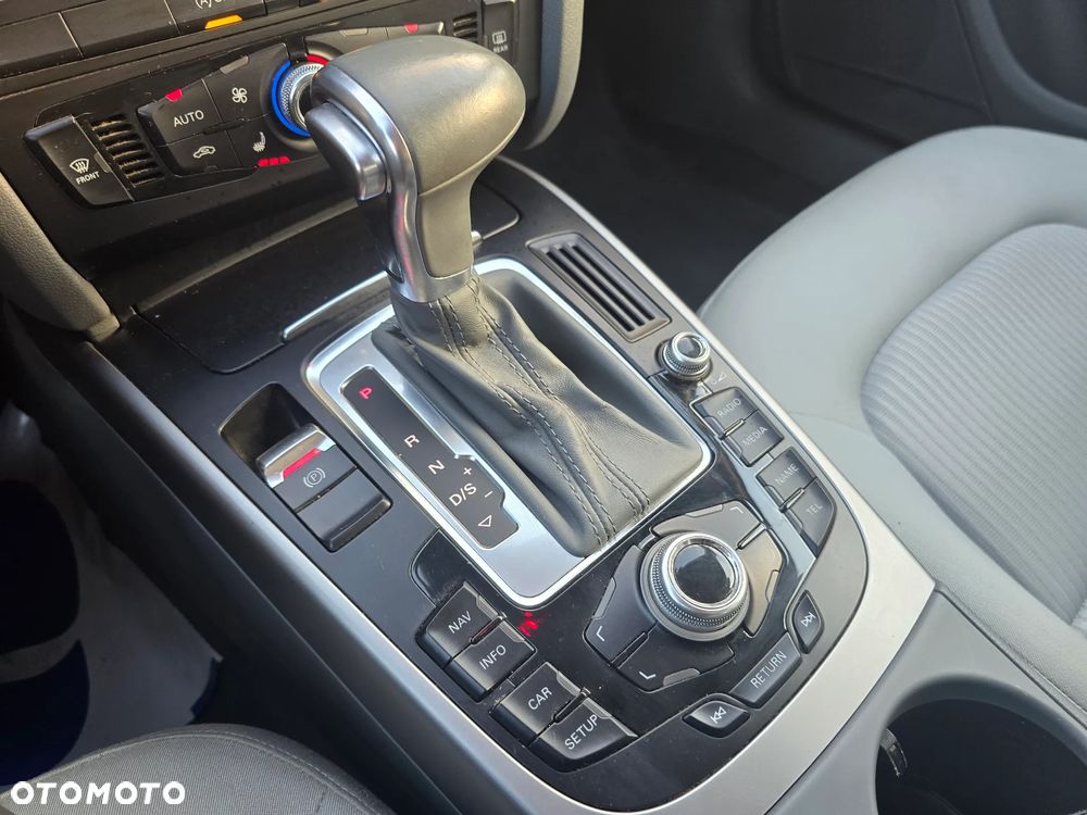 Audi A4 Avant 2.0 TDI Quattro S tronic - 24