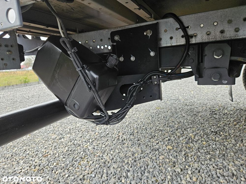 Iveco Daily 35S16 / 3.0 160KM / Kontener 8 palet / Winda 750Kg/ Klima / Bardzo ładny ! - 16