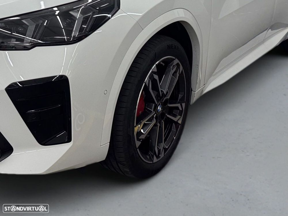 BMW iX2 eDrive20 Pack Desportivo M Pro - 6