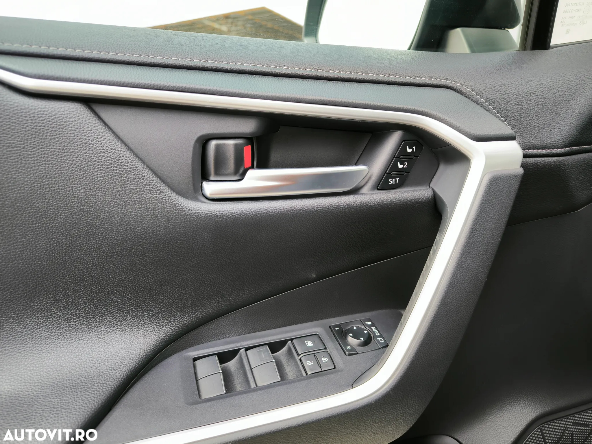 Toyota RAV4 2.5 Hybrid VVT-iE 4x4 Luxury - 6
