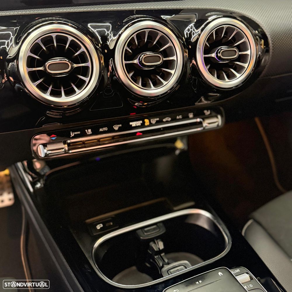 Mercedes-Benz A 250 Limousine e 8G-DCT AMG Line - 21