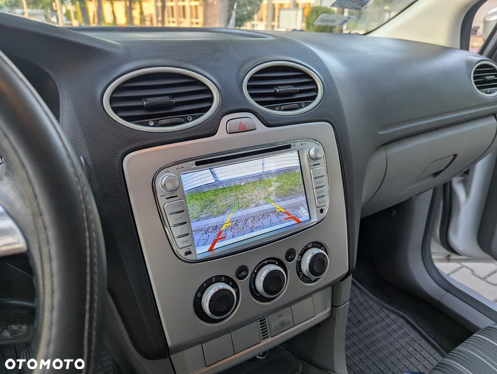Ford Focus 1.6 TDCi Ambiente DPF - 8