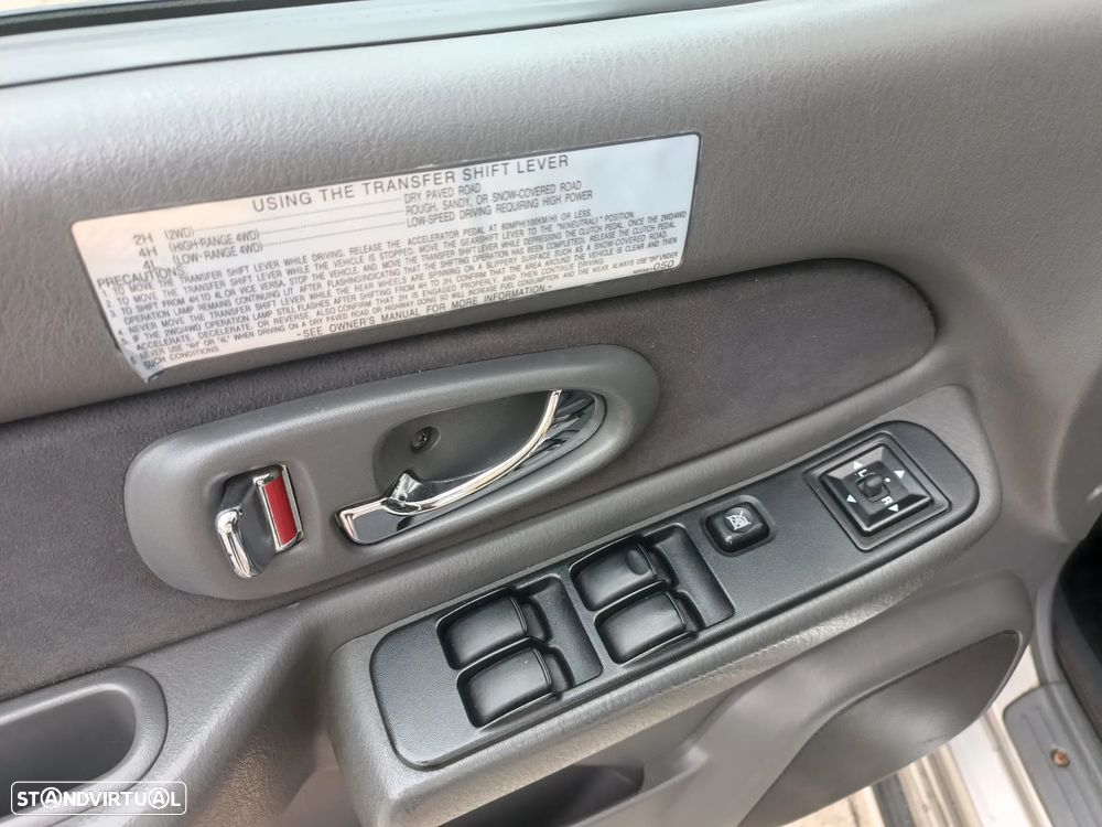 Mitsubishi L200 2.5 TD Strakar Sport HT - 23
