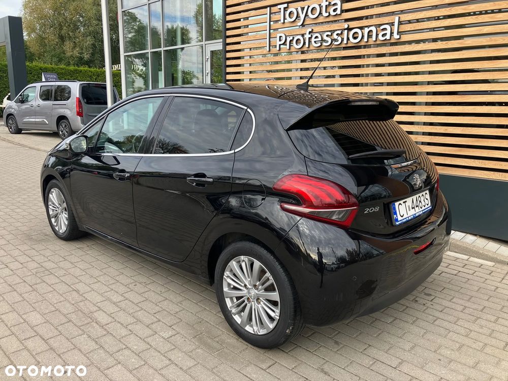 Peugeot 208 2016 photo 5