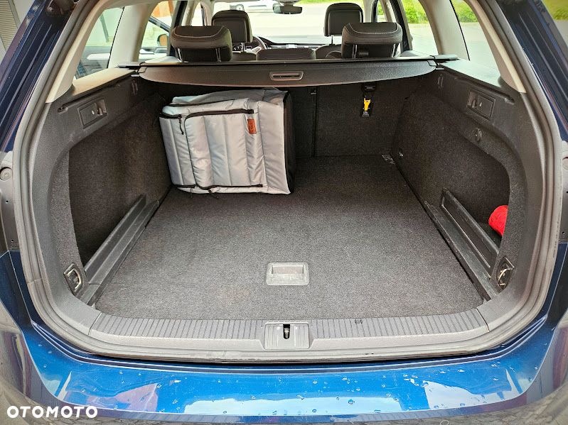 Volkswagen Passat 2.0 TDI Business DSG - 28