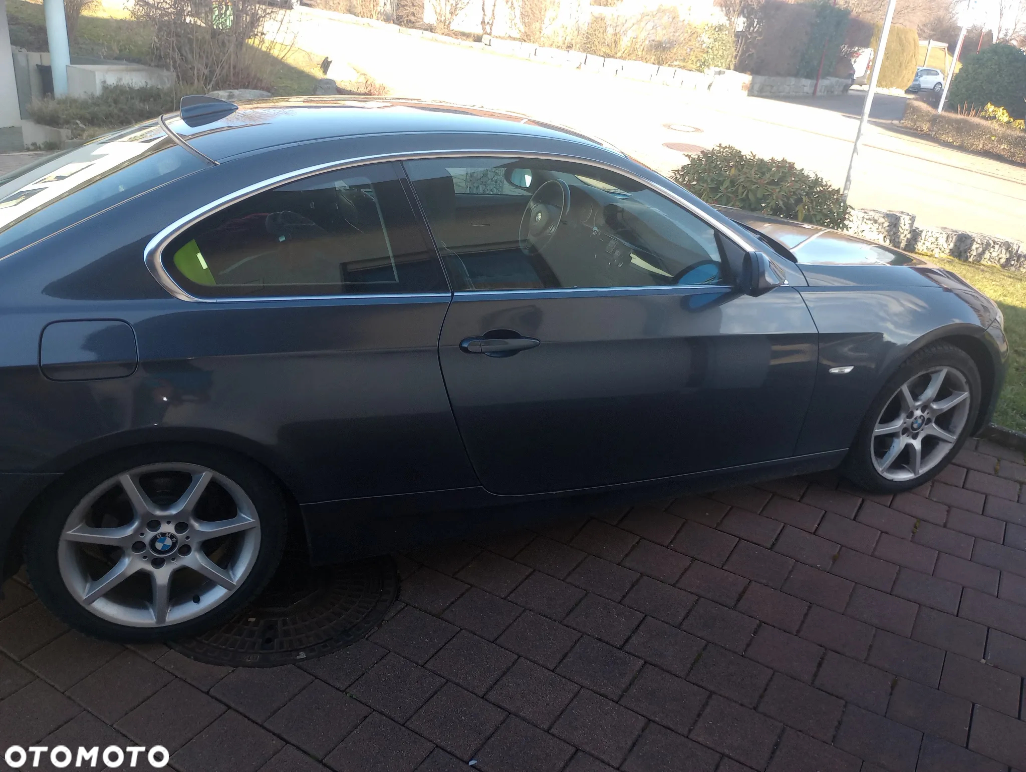 BMW Seria 3 325i Coupe - 6