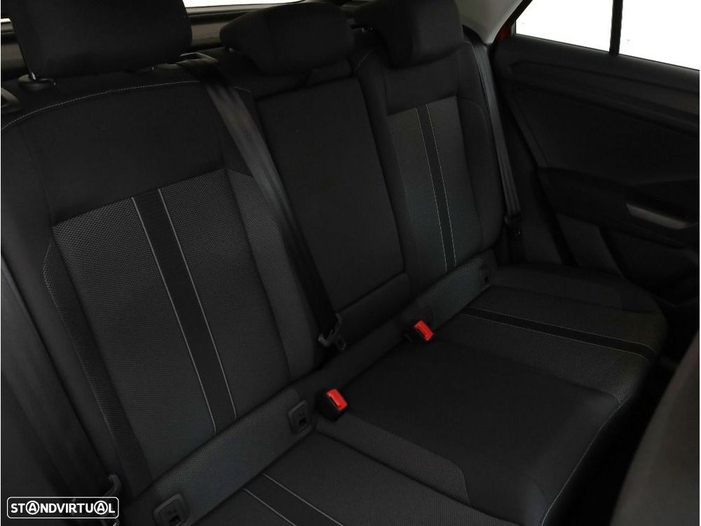 VW T-Roc 1.5 TSI Life DSG - 16