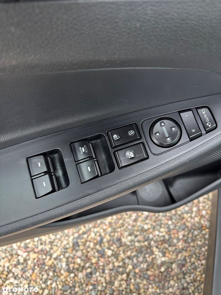 Hyundai Tucson 2.0 CRDI BlueDrive Style 2WD - 10