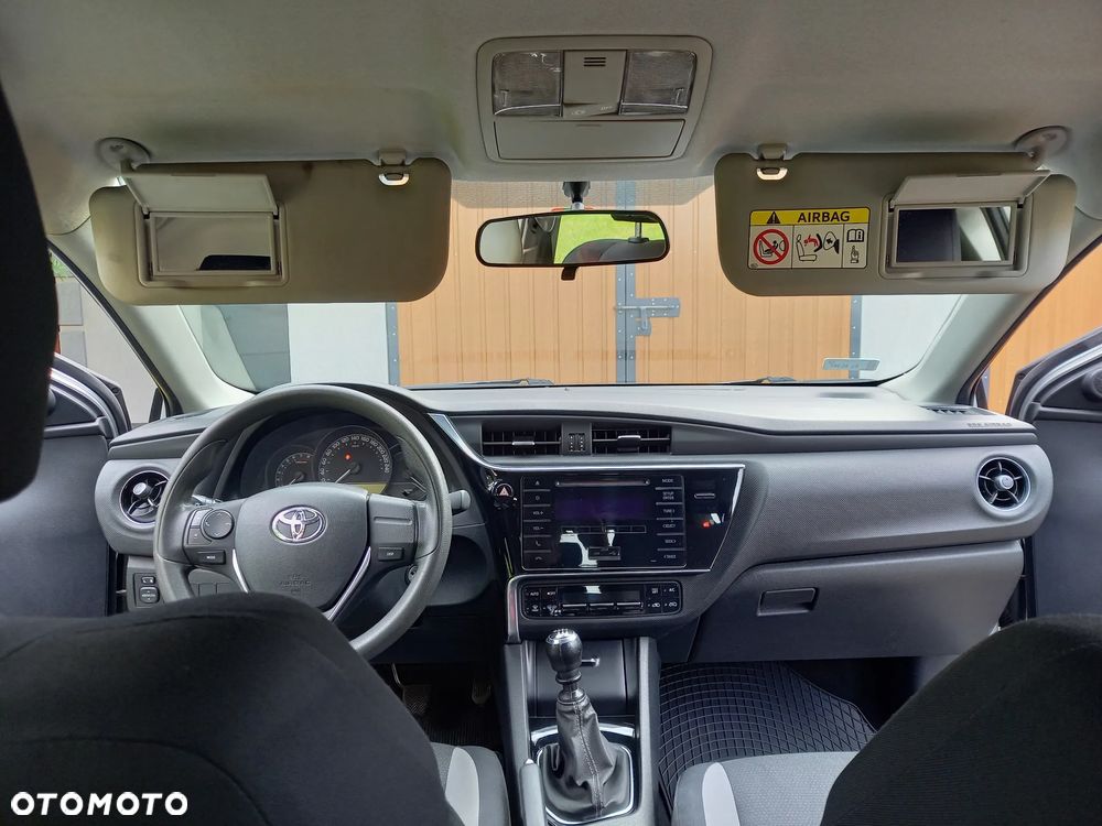 Toyota Auris 1.33 VVT-i Active - 11