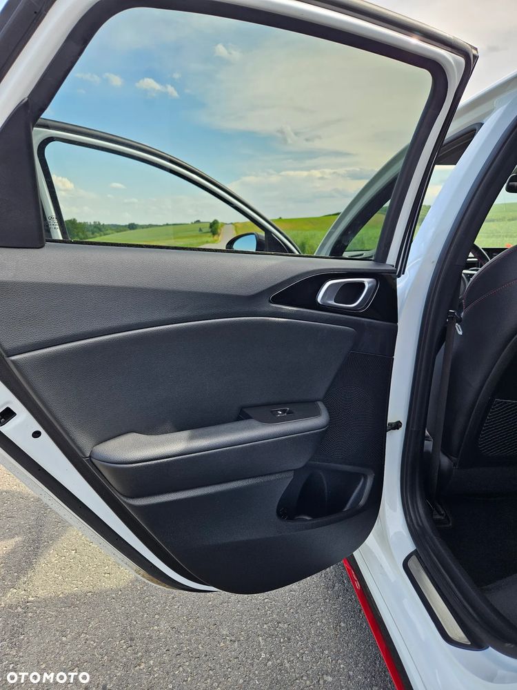 Kia Ceed 1.6 T-GDI GT DCT - 20