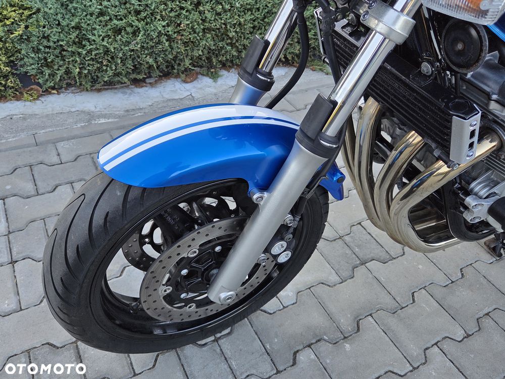Yamaha XJR - 33
