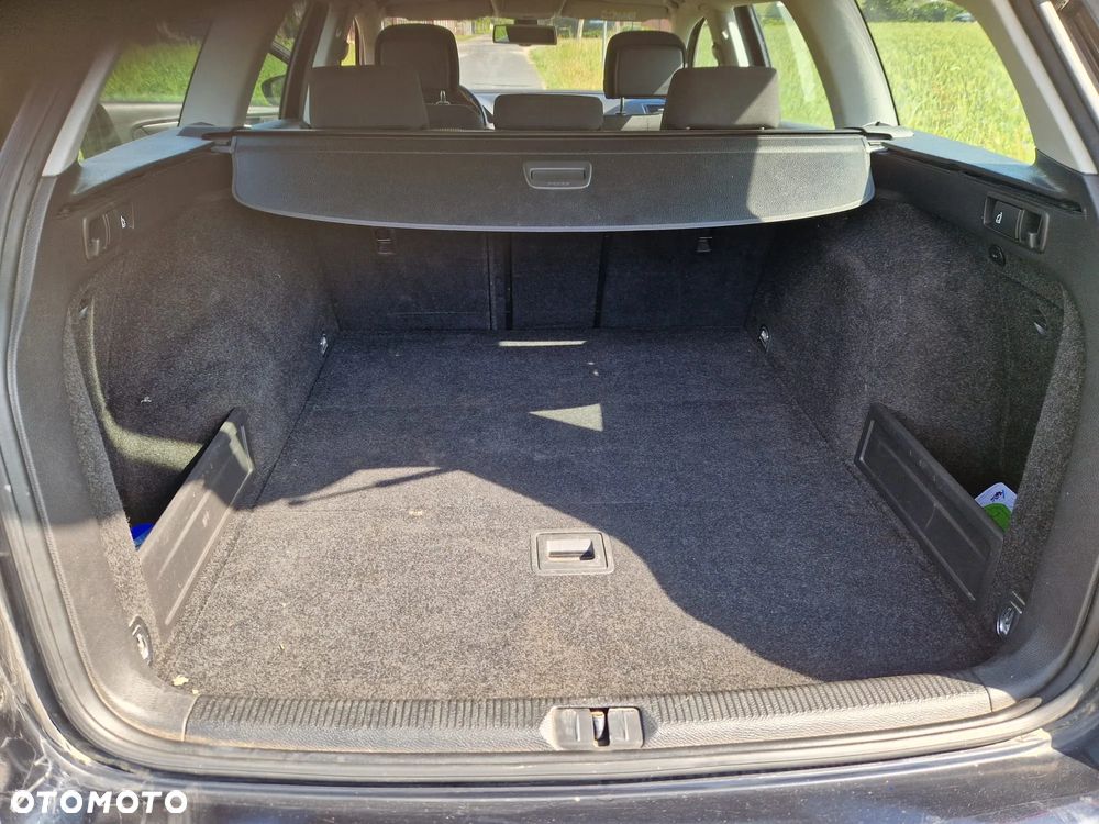 Volkswagen Passat 1.6 TDI BlueMotion Technology Comfortline - 12
