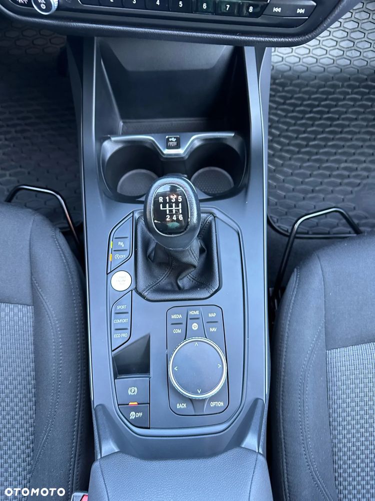 BMW Seria 1 118i - 6