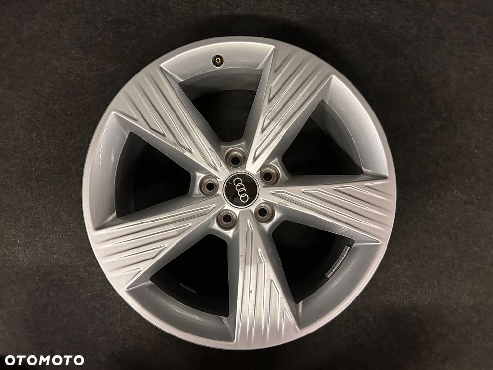 Alufelga Audi Q4 19 cali 5x112 1szt. 89A601025B - 1