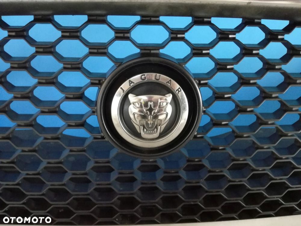 Jaguar XE X760 zderzak grill przód przedni spryski LRC PAB 15/19 - 4