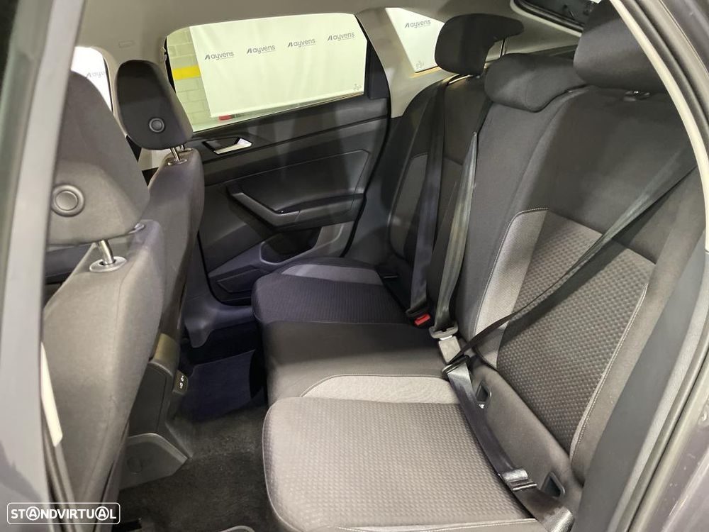VW Taigo 1.0 TSI Urban - 11