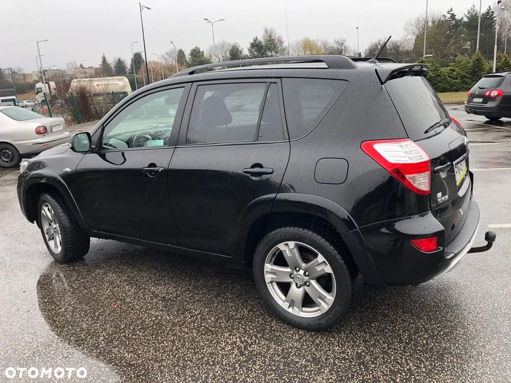 Toyota RAV4 2.2 D-CAT 2010 - 2