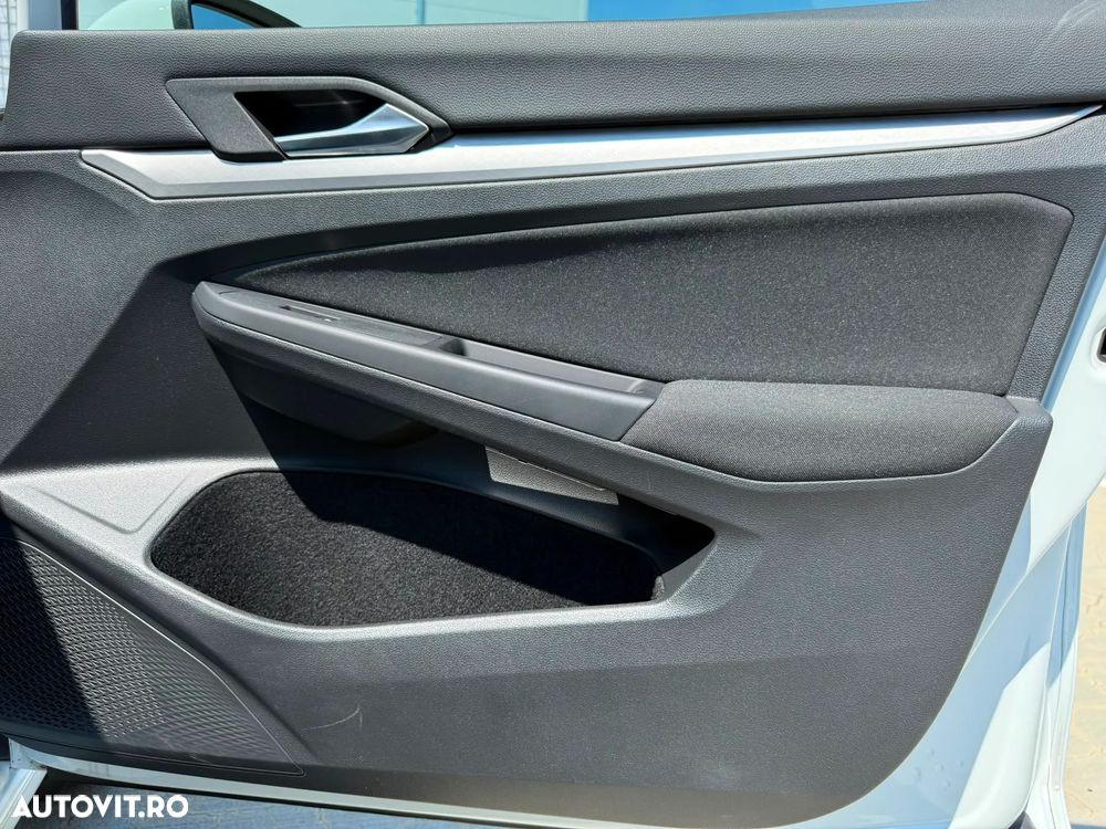 Volkswagen Golf - 28