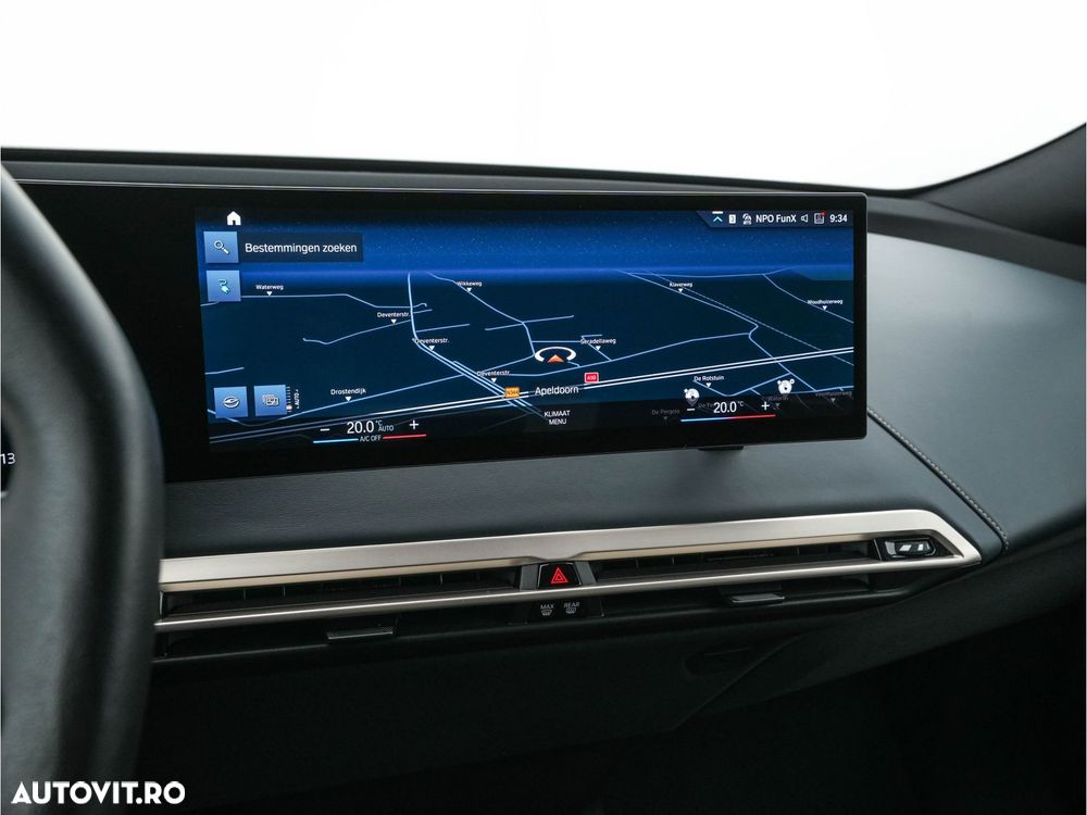 BMW iX xDrive40 - 18