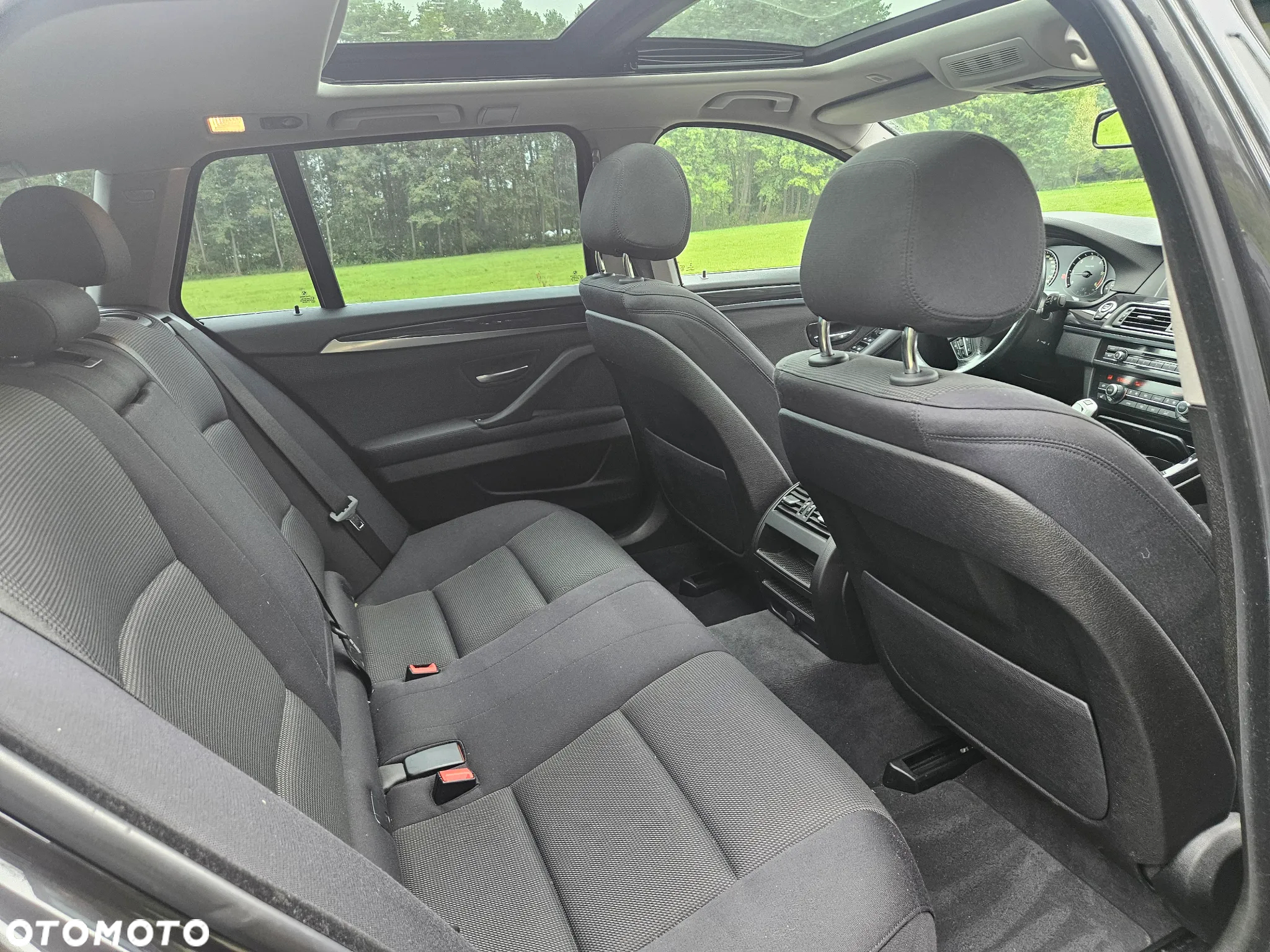 BMW Seria 5 520d xDrive Touring - 15