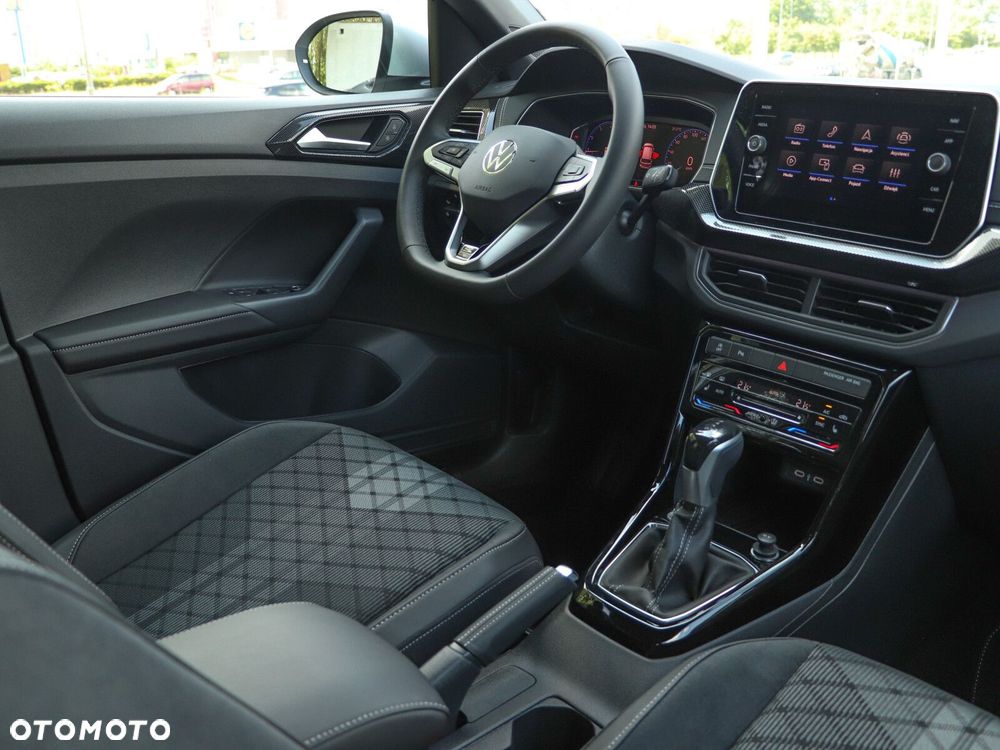 Volkswagen T-Cross - 14