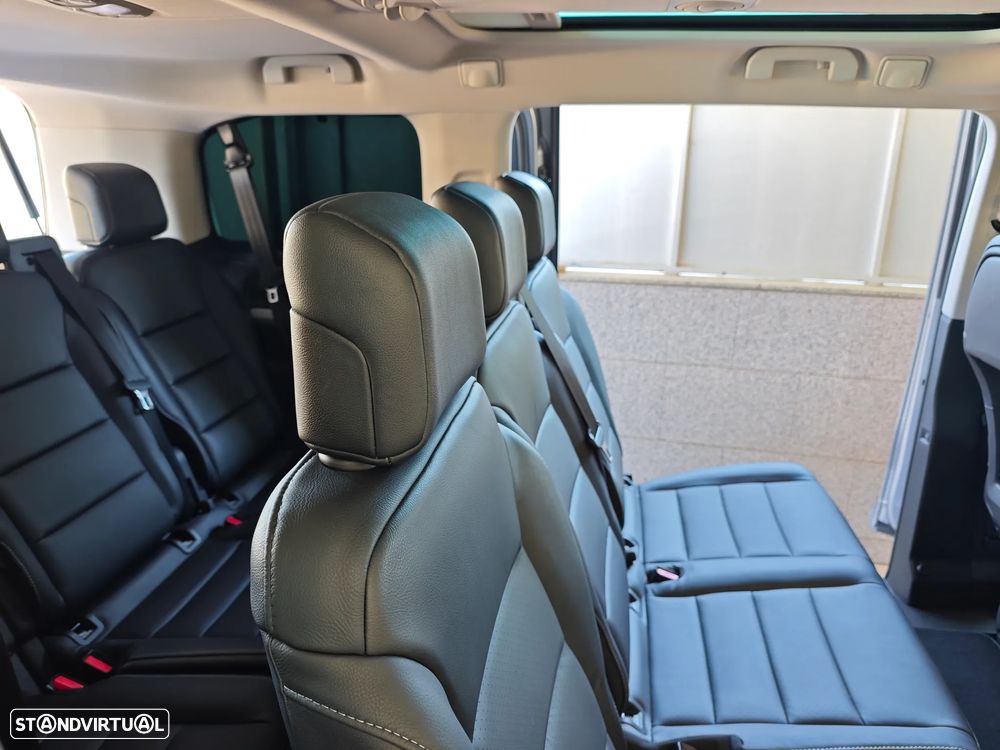 Peugeot e-Traveller L3 (50kWh) Business VIP - 55