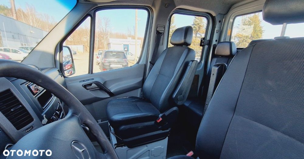 Mercedes-Benz Sprinter - 14
