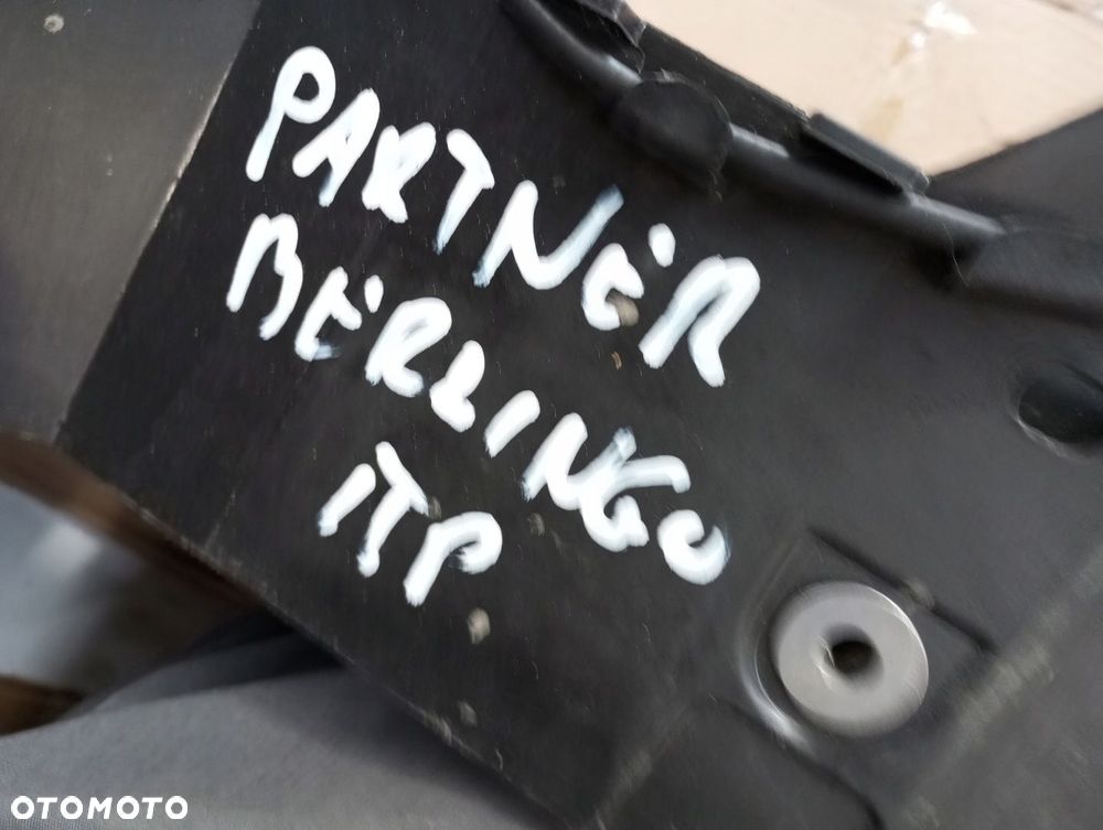 Pas przedni górny zamkowy RIFTER BERLINGO 9830512680 - 6