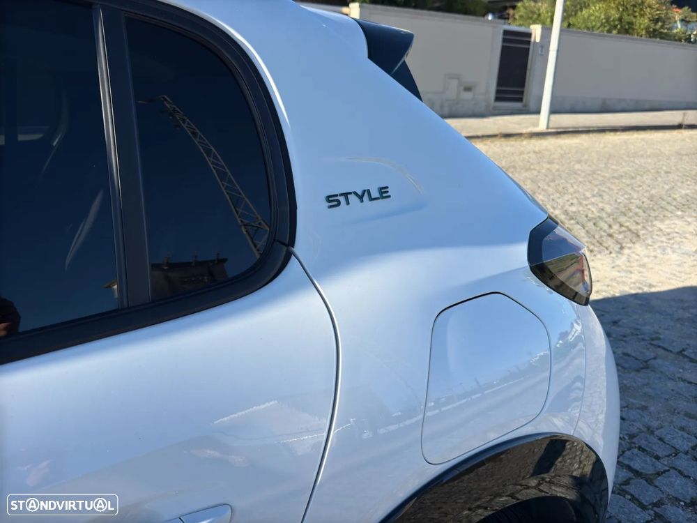 Peugeot e-208 E-Style - 19