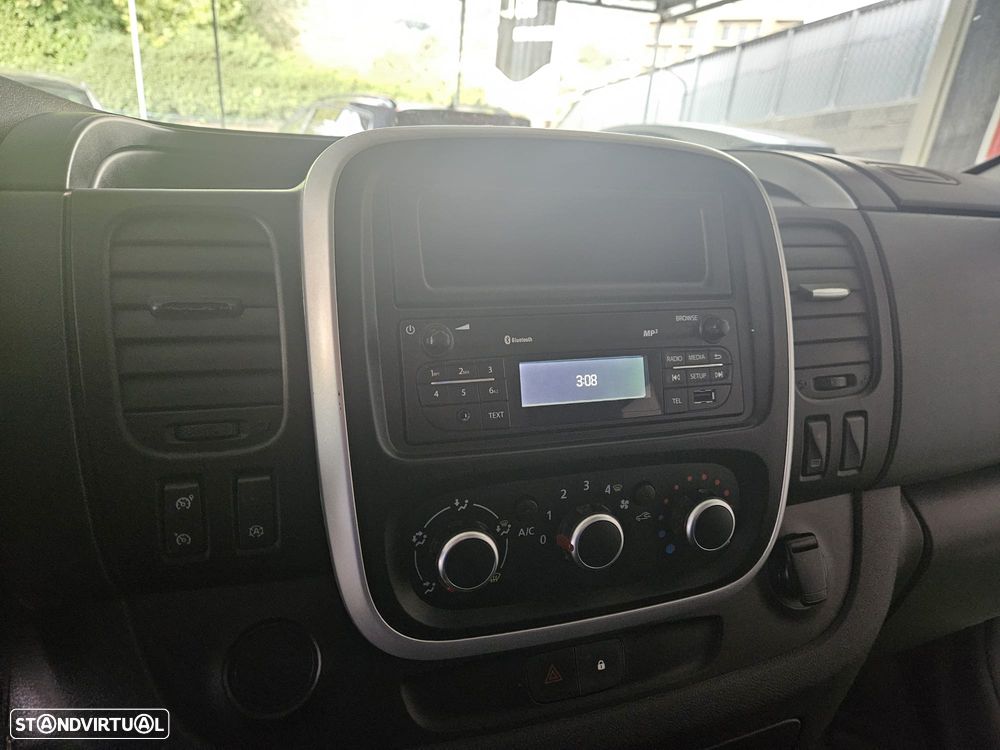 Renault Trafic 1.6 dCi SpaceClass 8L SS - 17