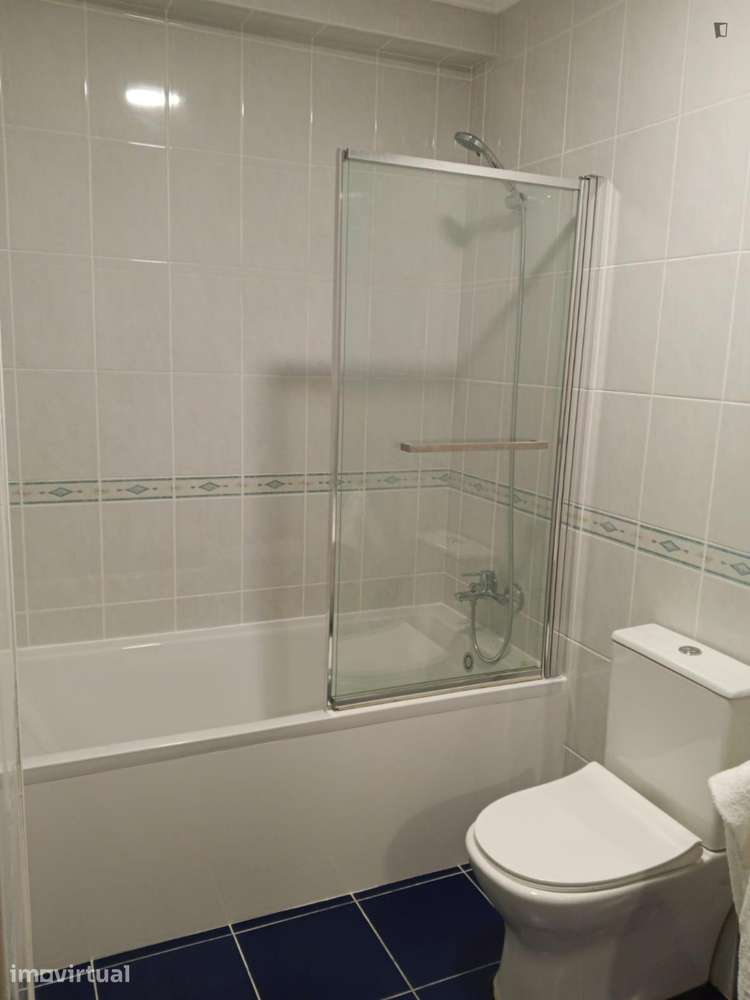 Quarto - localizado em São Martinho de Bispo Coimbra - Grande imagem: 4/4