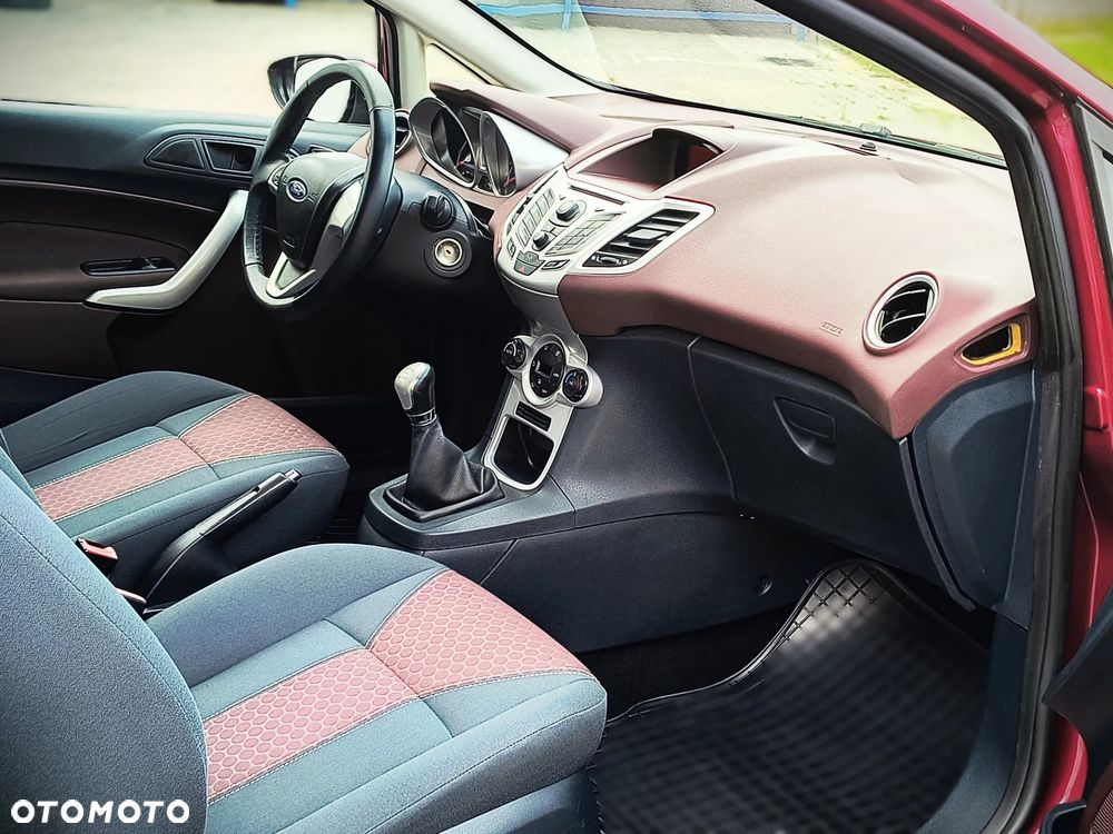 Ford Fiesta 1.25 Titanium - 8