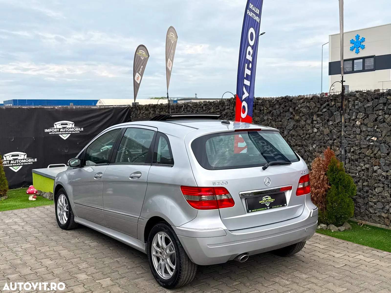 Mercedes-Benz B - 13