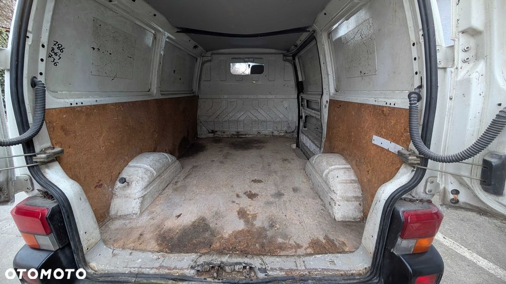 Volkswagen Transporter - 6
