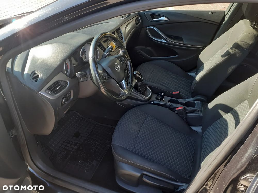 Opel Astra 1.4 Essentia - 9