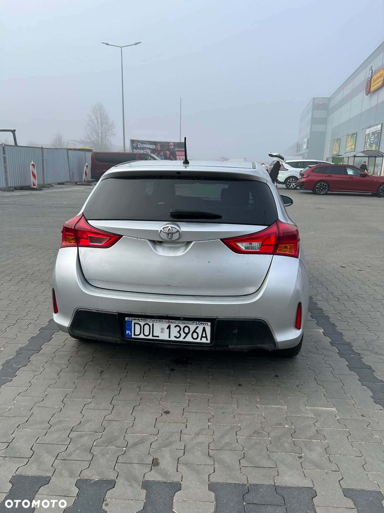 Toyota Auris - 4