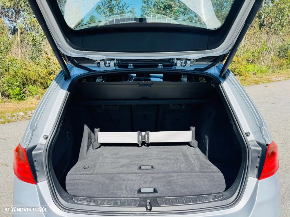 BMW 320 d Auto Pack M - 42