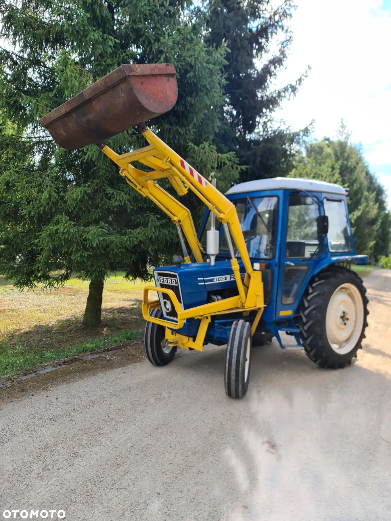 Ford 4100 - 1