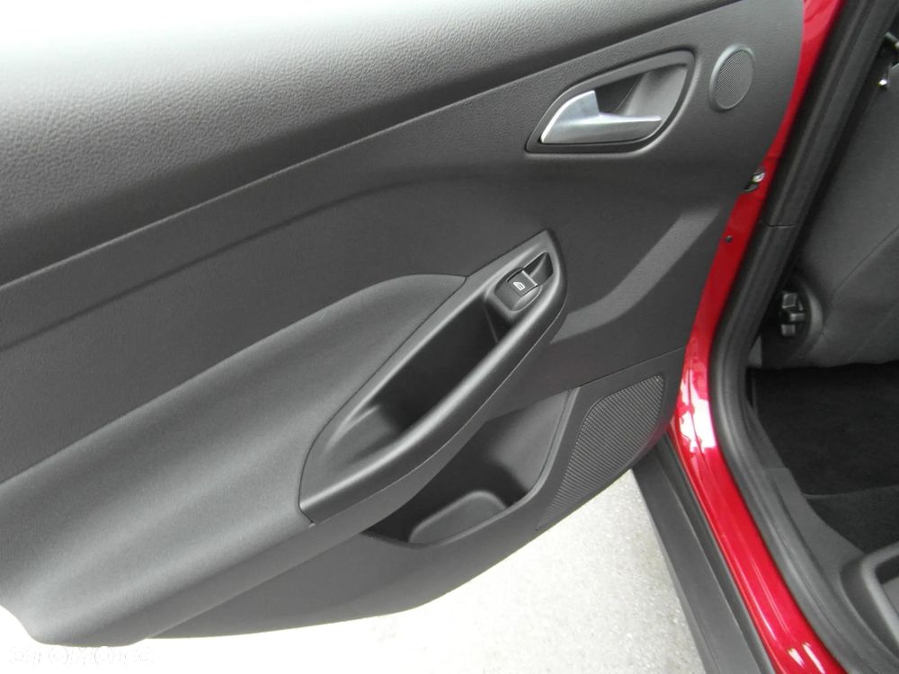 Ford Focus 1.6 TI-VCT Titanium - 30